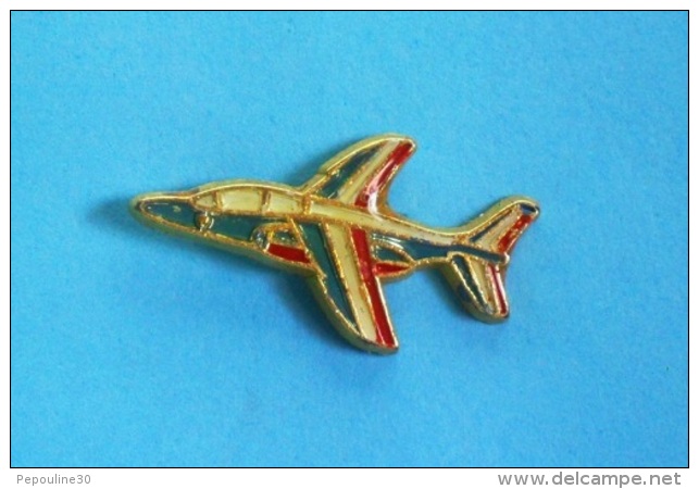 1 PIN'S //   ** ARMÉE DE L'AIR / ALPHA-JET / DE LA PATROUILLE DE FRANCE ** - Militaria