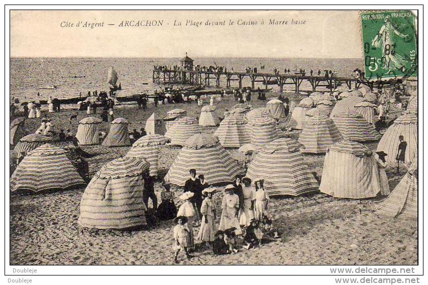 D33  ARCACHON  La Plage Devant Le Casino à Marée Basse   ..... - Arcachon