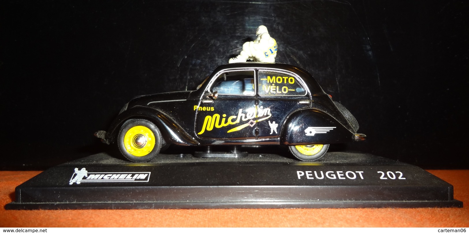 Voiture - Peugeot 202 "Moto Vélo Michelin" - 1/43 (bibendum) - Autres & Non Classés