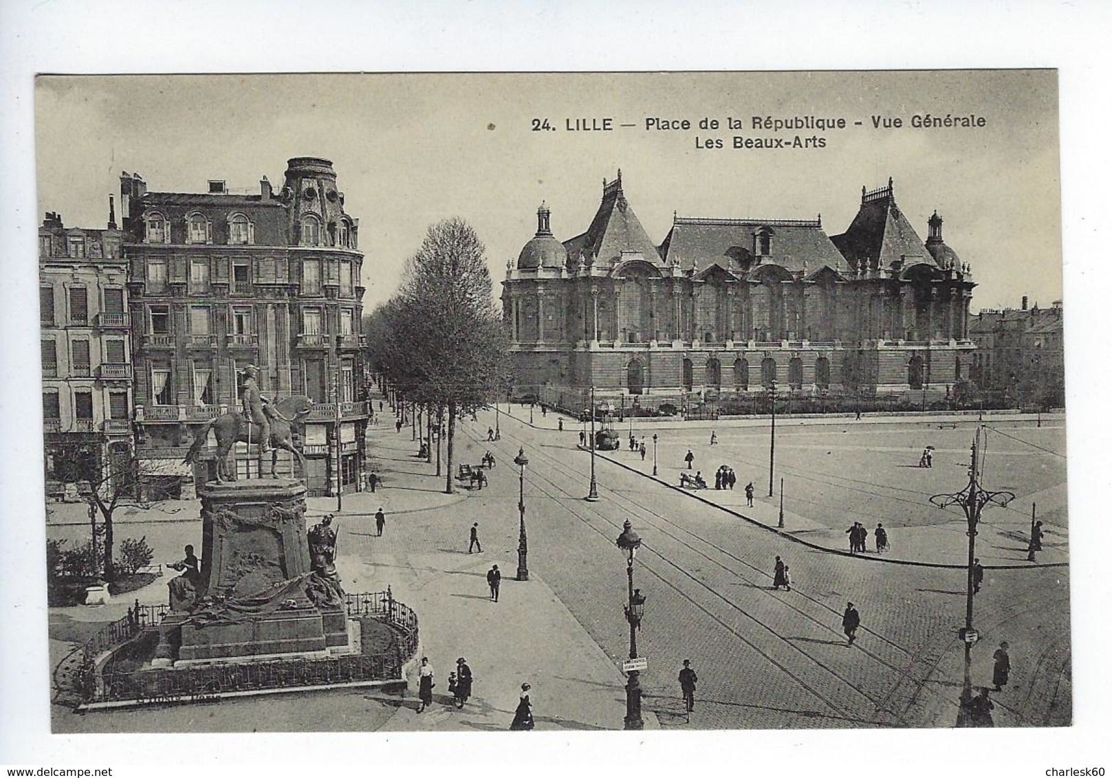 CPA Lille Place De La République Vue Générale Les Beaux Arts - Lille