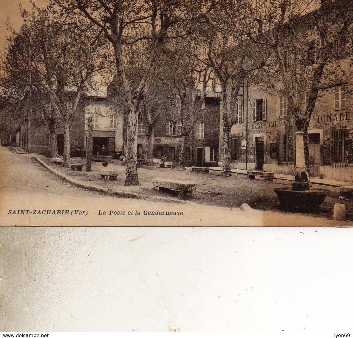 SAINT ZACHARIE  LA POSTE ET LA GENDARMERIE ETAT  PLIEE  A 1.5 CM SUR TOUTE LA HAUTEUR A GAUCHE - Saint-Zacharie