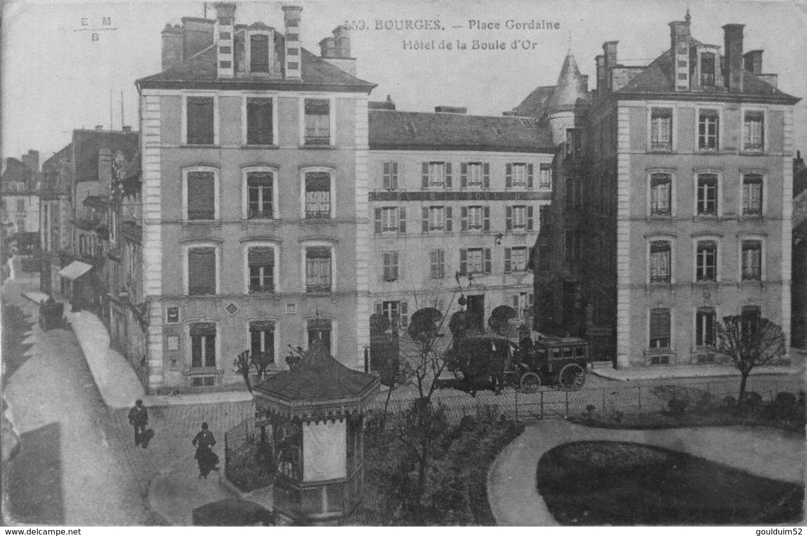 Place Gordaine, Hotel De La Boule D'or - Bourges