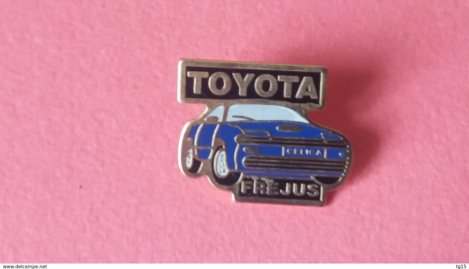 Pin's  TOYOTA  Frejus  Celica - Toyota