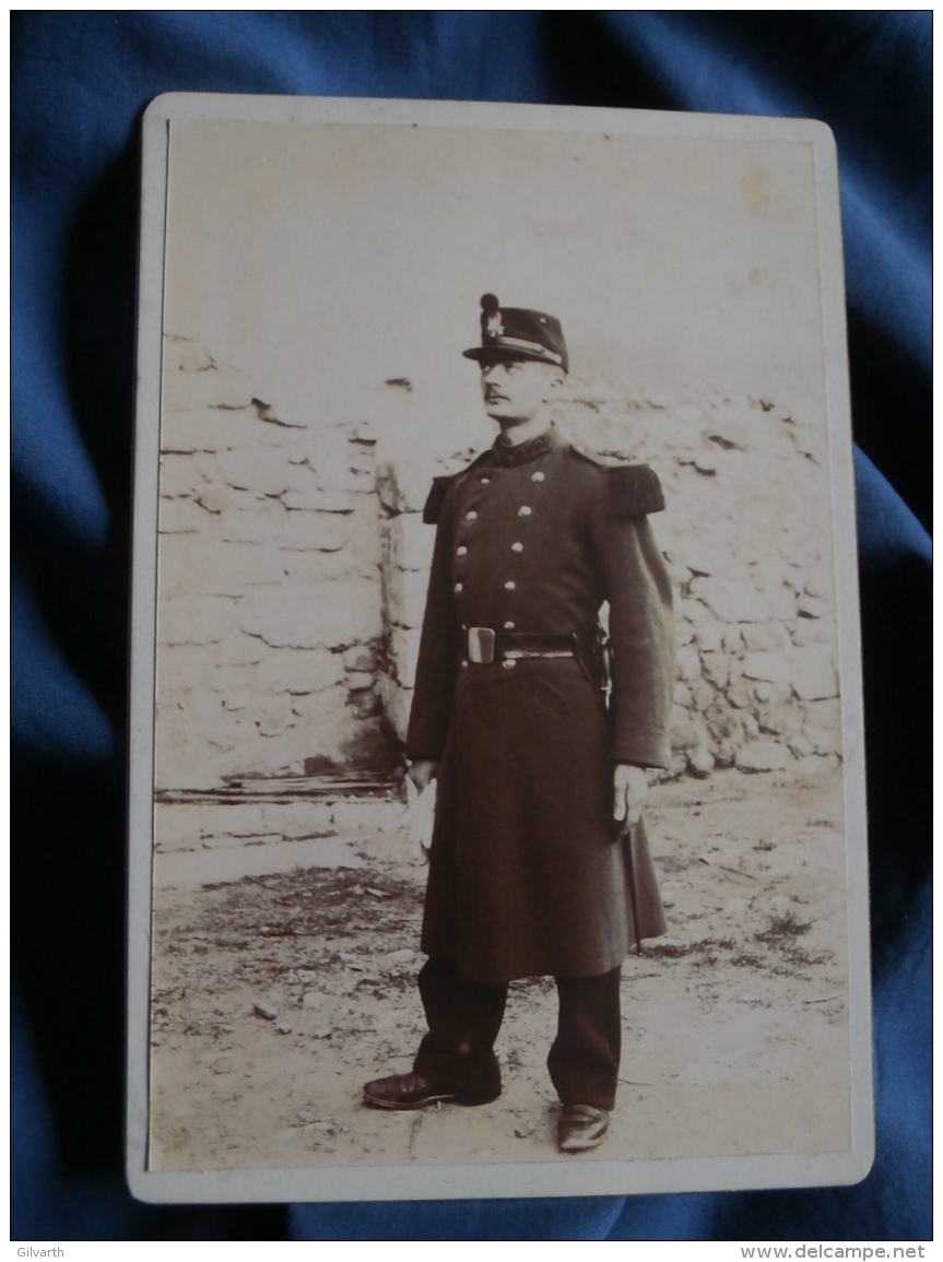 Photo Format Cabinet Sans Mention Photographe  Militaire 122° Infanterie  Capote - L378 - Old (before 1900)