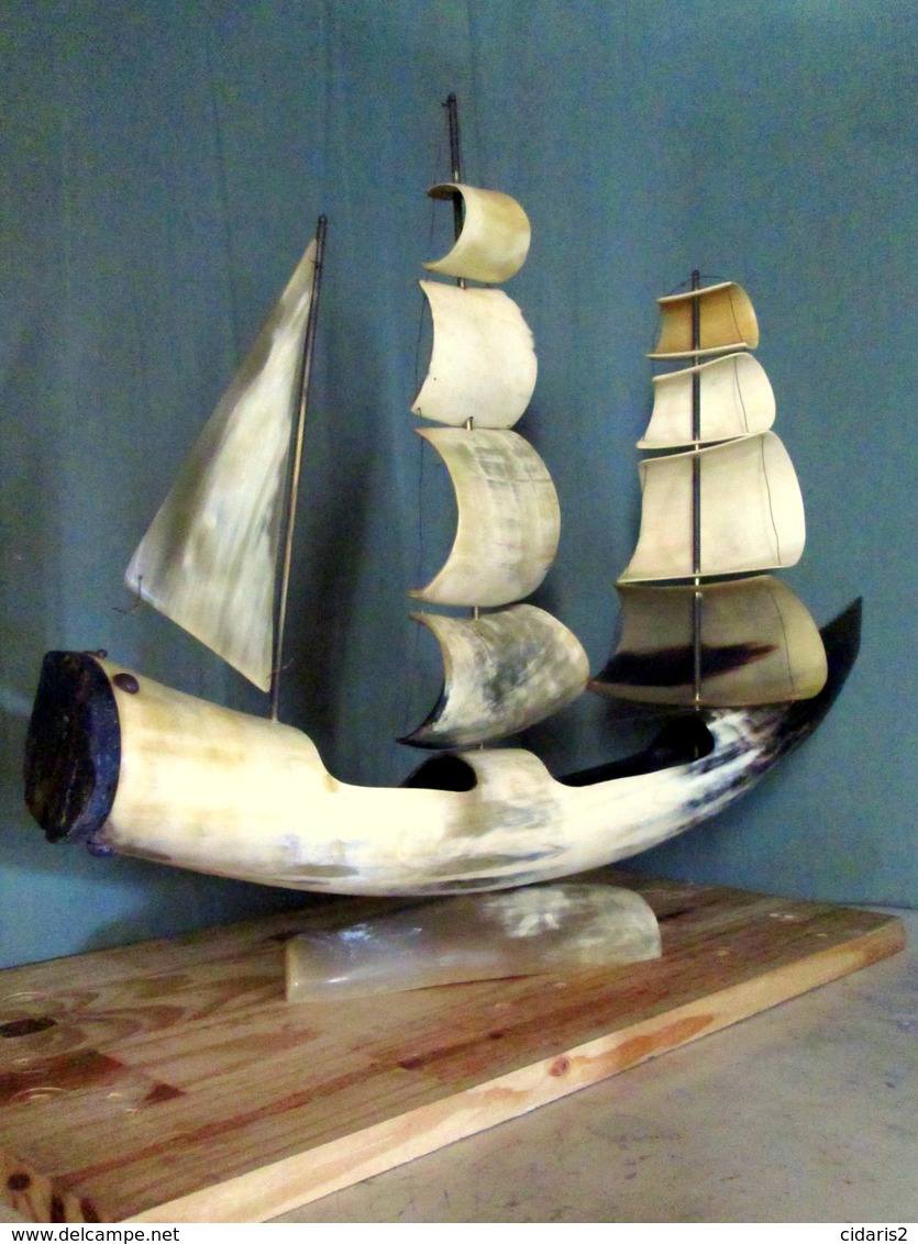 Art - BATEAU en CORNE Ship Boat Schiff Horn Marine Voile Navy Sail Seewesen  Segel Déco Décoration (54 cm) !