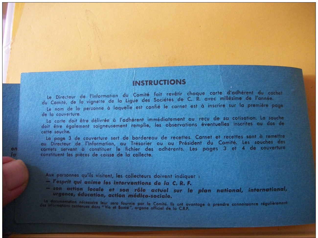 B19 3676 CPA - CROIX ROUGE FRANCAISE. CARNET D'ADHESION NUMEROTE COMPLET. ANNEE 1974 - Cruz Roja