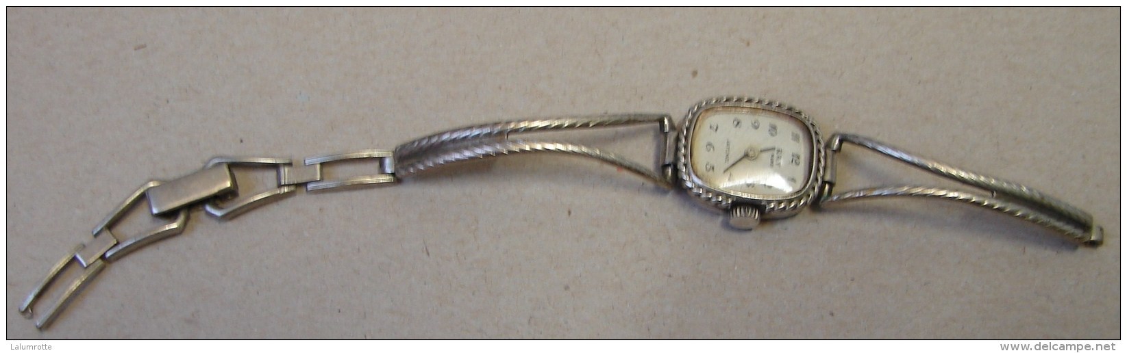 MW. 138. Ancienne Montre Dame RAY En Argent. Poinçons, Un Losange Et Un Crabe - Horloge: Antiek