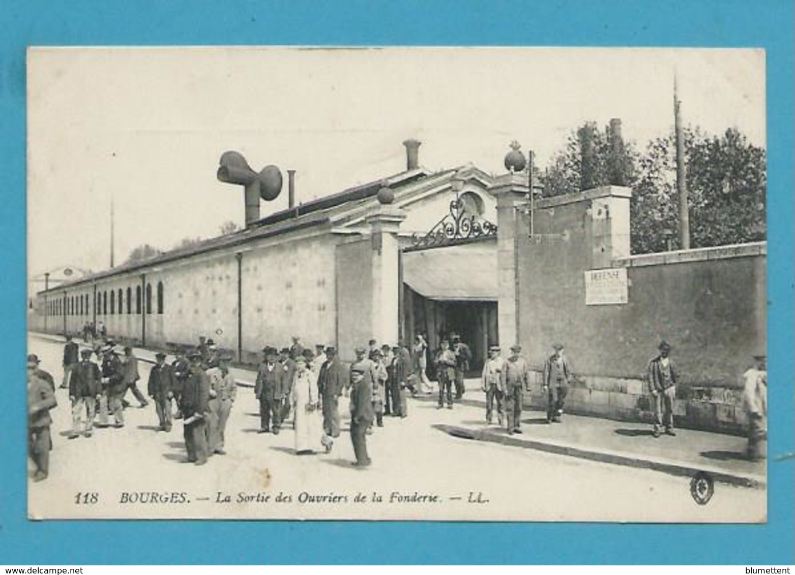 CPA 118 - Métier Sortie Des Ouvriers De La Fonderie BOURGES 18 - Bourges