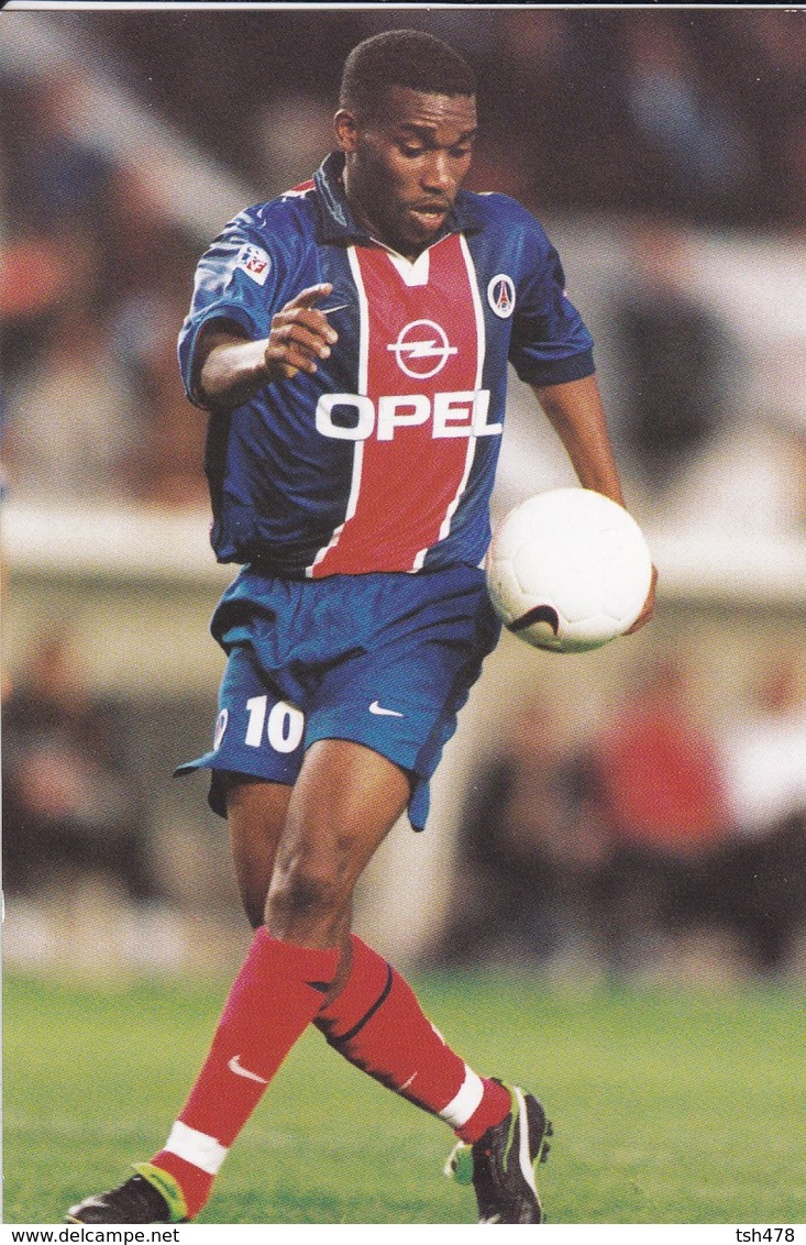 FOOTBALL---PARIS---augustine OKOCHA--milieu--championnat 2000---carte PUB--voir  2 Scans - Calcio
