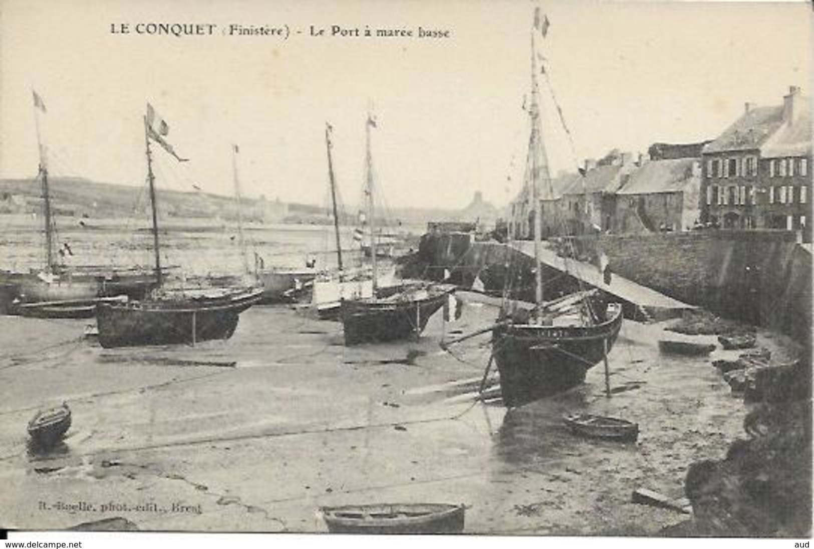 LE CONQUET, Le Port à Marée Basse - Le Conquet