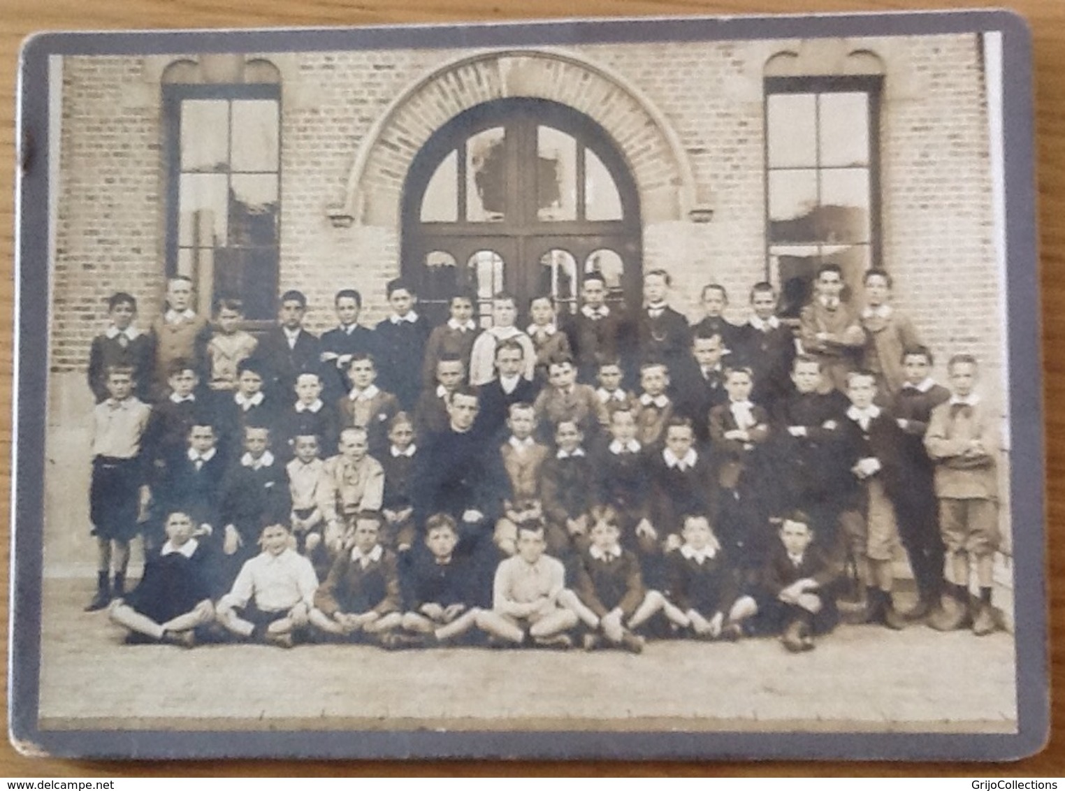 Photo Ancienne (moyenne). Groupe: École. Pas De Date. (18cm X 13cm) - Anonymous Persons