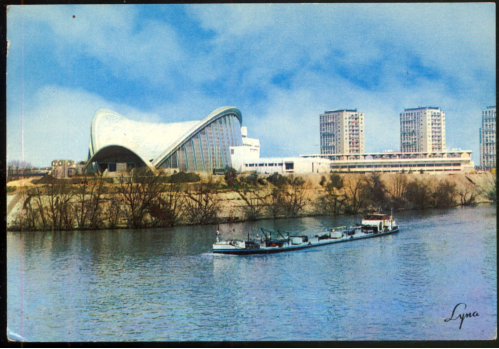 SAINT OUEN (Seine St. Denis) .- La Cathédrale Des Sports Sur L'Ile De Vannes. - Saint Ouen