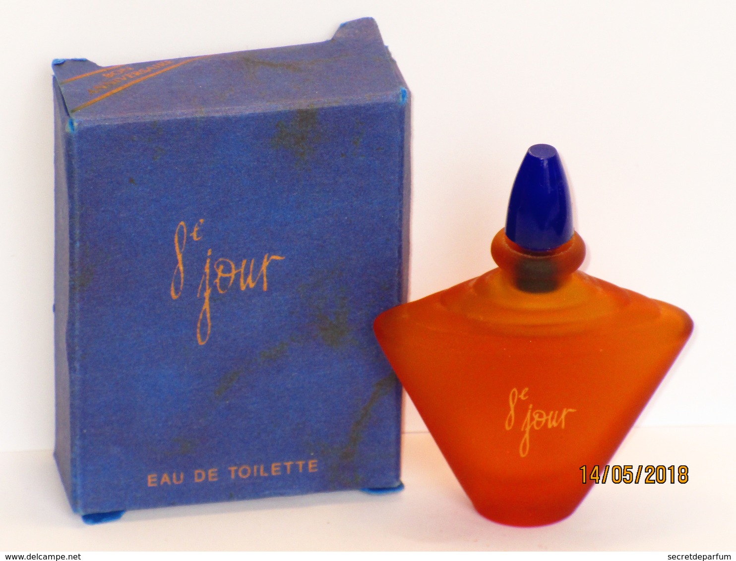 Miniatures De Parfum  8ème JOUR  De  YVES ROCHER  7.5 ML + BOITE - Miniatures Femmes (avec Boite)