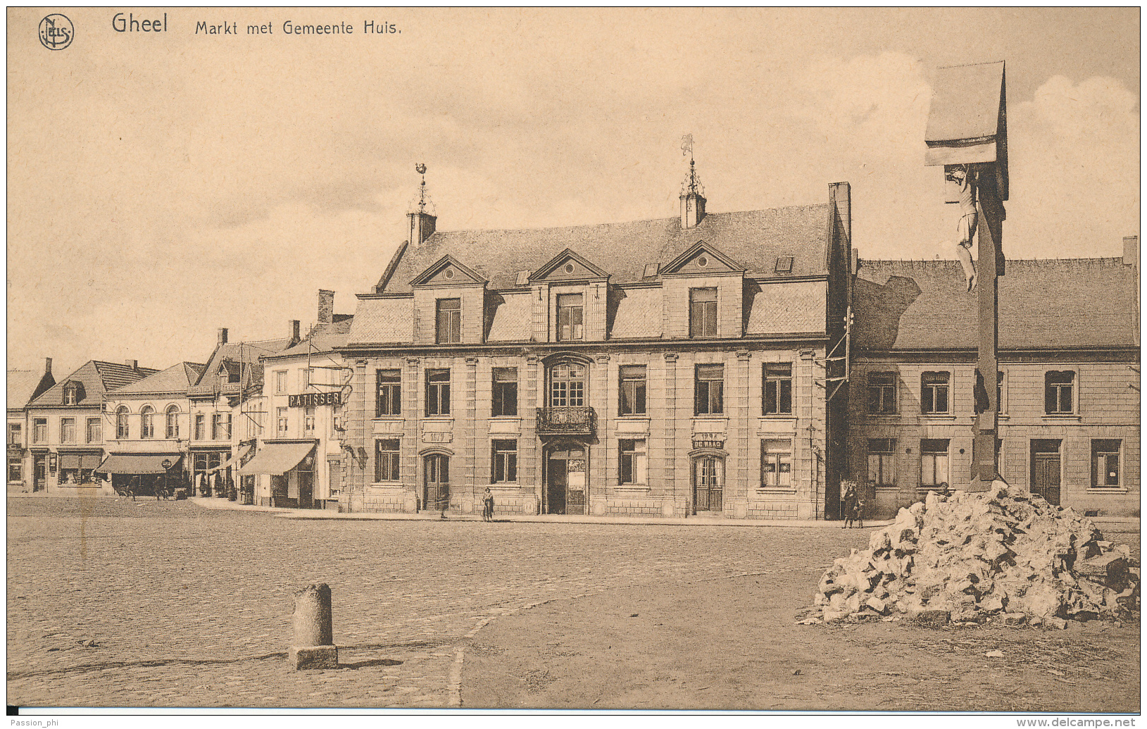 BELGIQUE GHEEL MARKT MET GEMEENTE HUIS - Geel