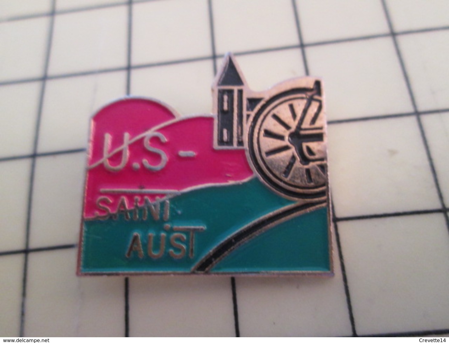 Pin1217 Pin's Pins / Beau Et Rare / THEME SPORTS : CYCLISME ROUE VELO EGLISE CLUB U.S. ST JUST - Cyclisme