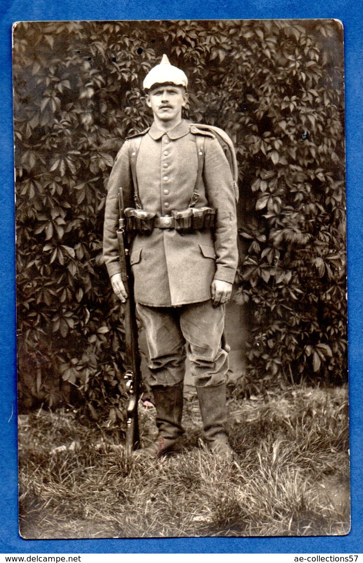 Carte Photo  --  Soldat Allemand En Uniforme  - - War 1914-18