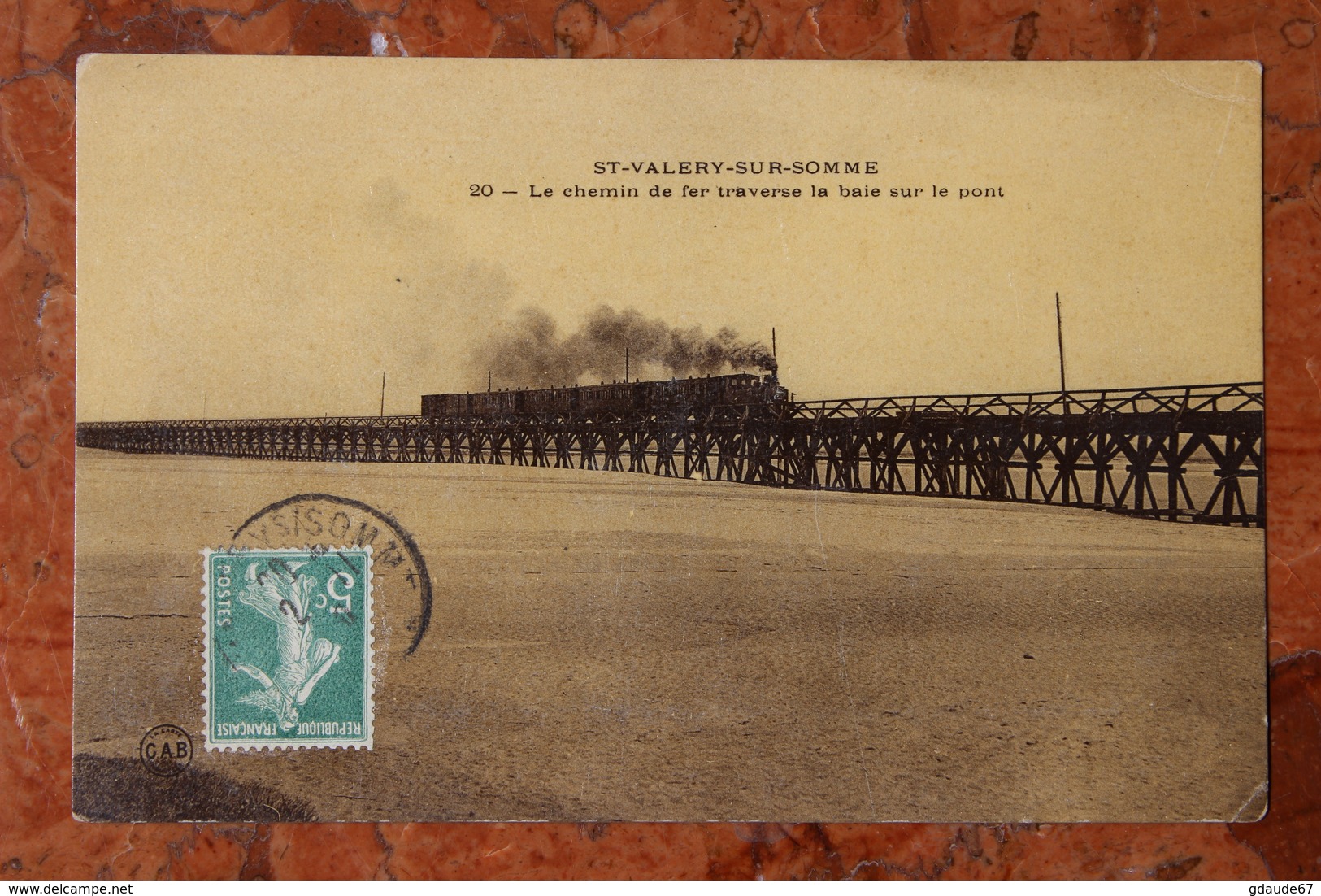 SAINT VALERY SUR SOMME (80) - LE CHEMIN DE FER TRAVERSE LA BAIE SUR LE PONT - Saint Valery Sur Somme