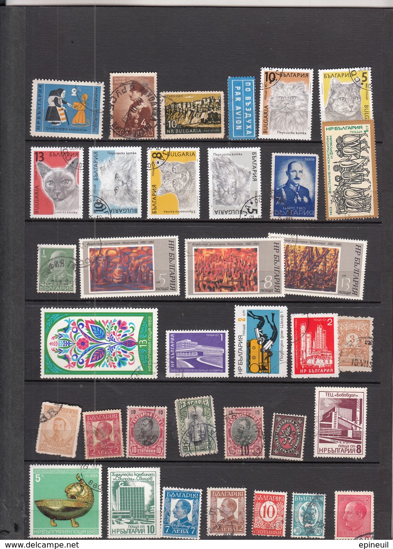 BULGARIE ° LOT DE 34 TIMBRES DIFFERENTS - Collections, Lots & Séries