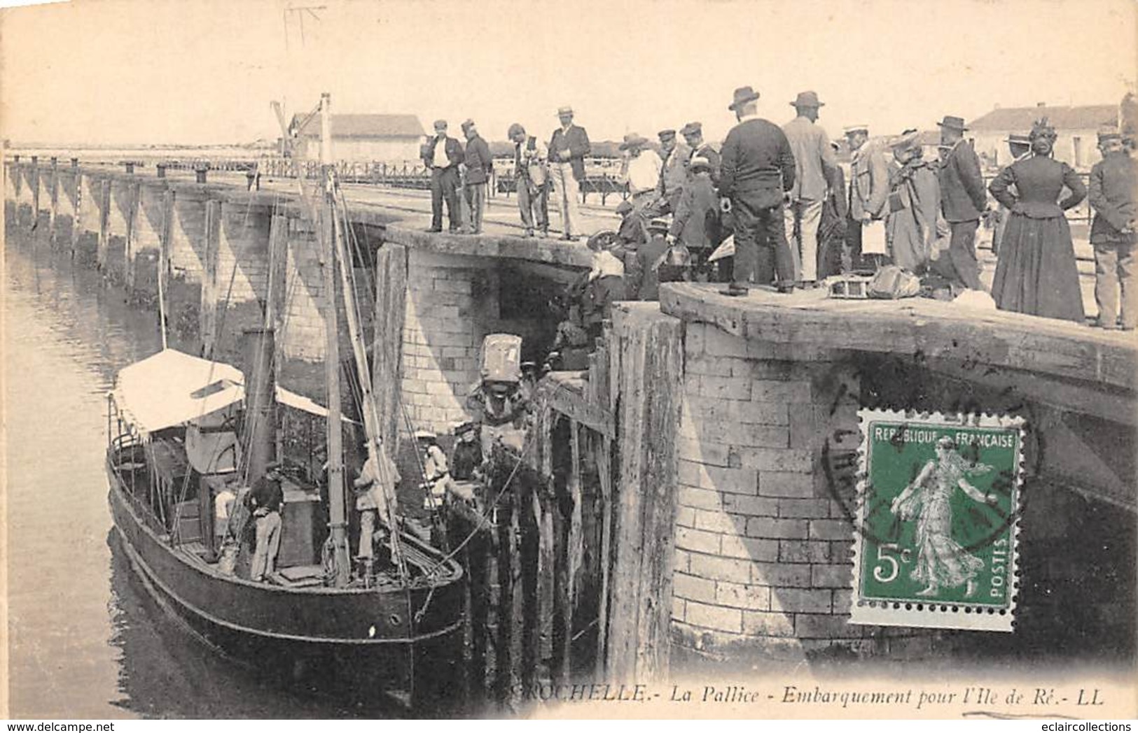 La Rochelle.La Pallice      17    Embarquement Pour L'Ile De Ré      ( 2 Voir Scan) - La Rochelle