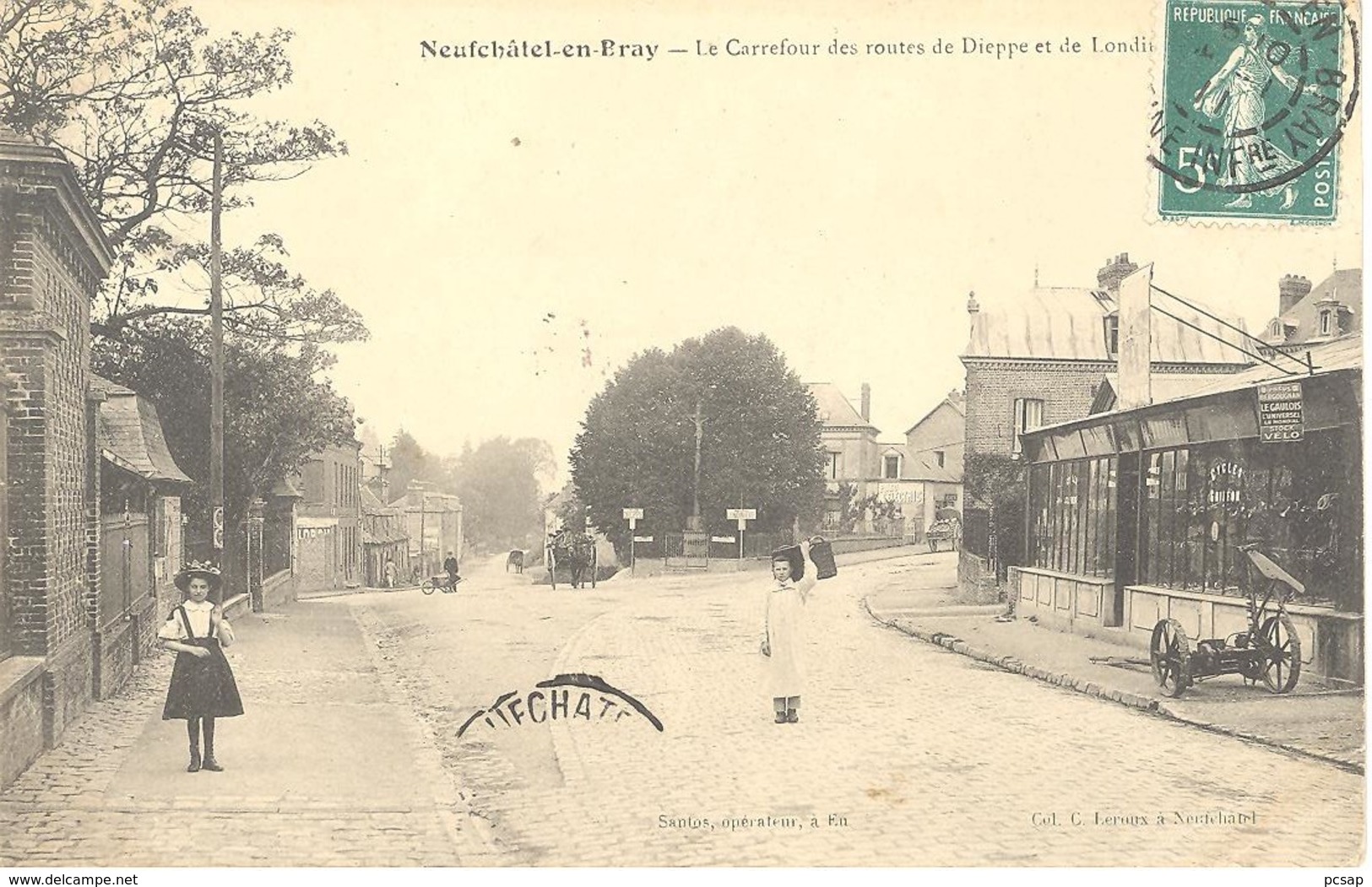 Neufchâtel En Bray - Le Carrefour Des Routes De Dieppe Et De Londinières - Neufchâtel En Bray