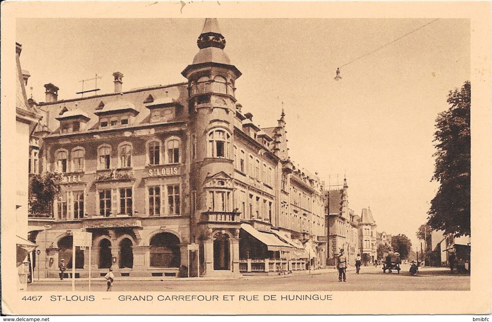 ST-LOUIS : Grand Carrefour Et Rue De Huningue - Saint Louis