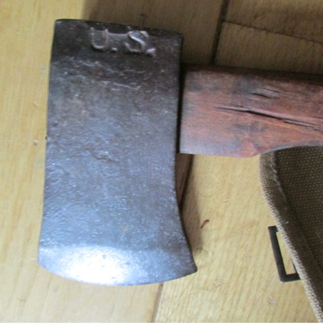 WW1 US Army Ax And Cover - 1914-18