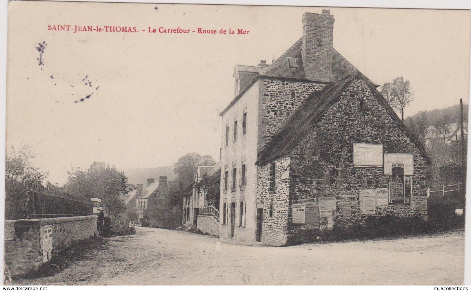 Cpa B11 SAINT JEAN LE THOMAS- Carrefour Route De La Mer-maisons-2personnes-affichages - Autres & Non Classés