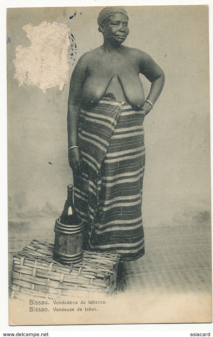 Bissao Vendeuse De Tabac . Bissau Vendedeira De Tabacco Tobacco Nude Woman With Big Breasts Stamp Removed - Guinea-Bissau