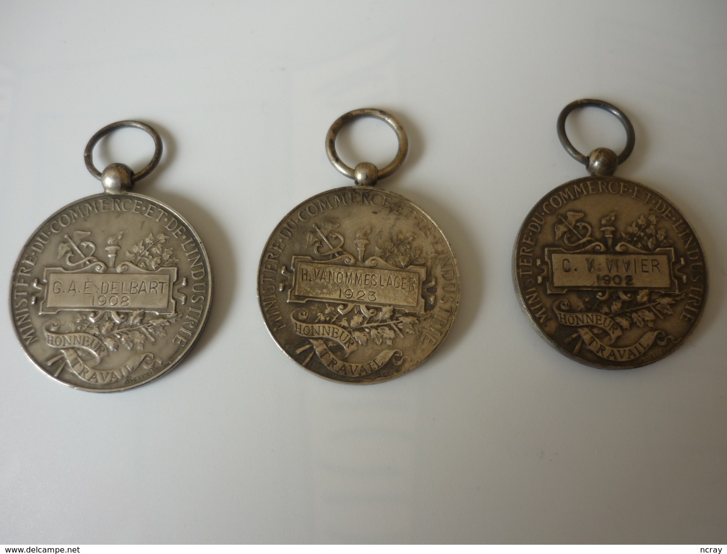 Medaille  Du Travail En Argent  De 1902  Une De 1908 Et De 1923 - Autres & Non Classés