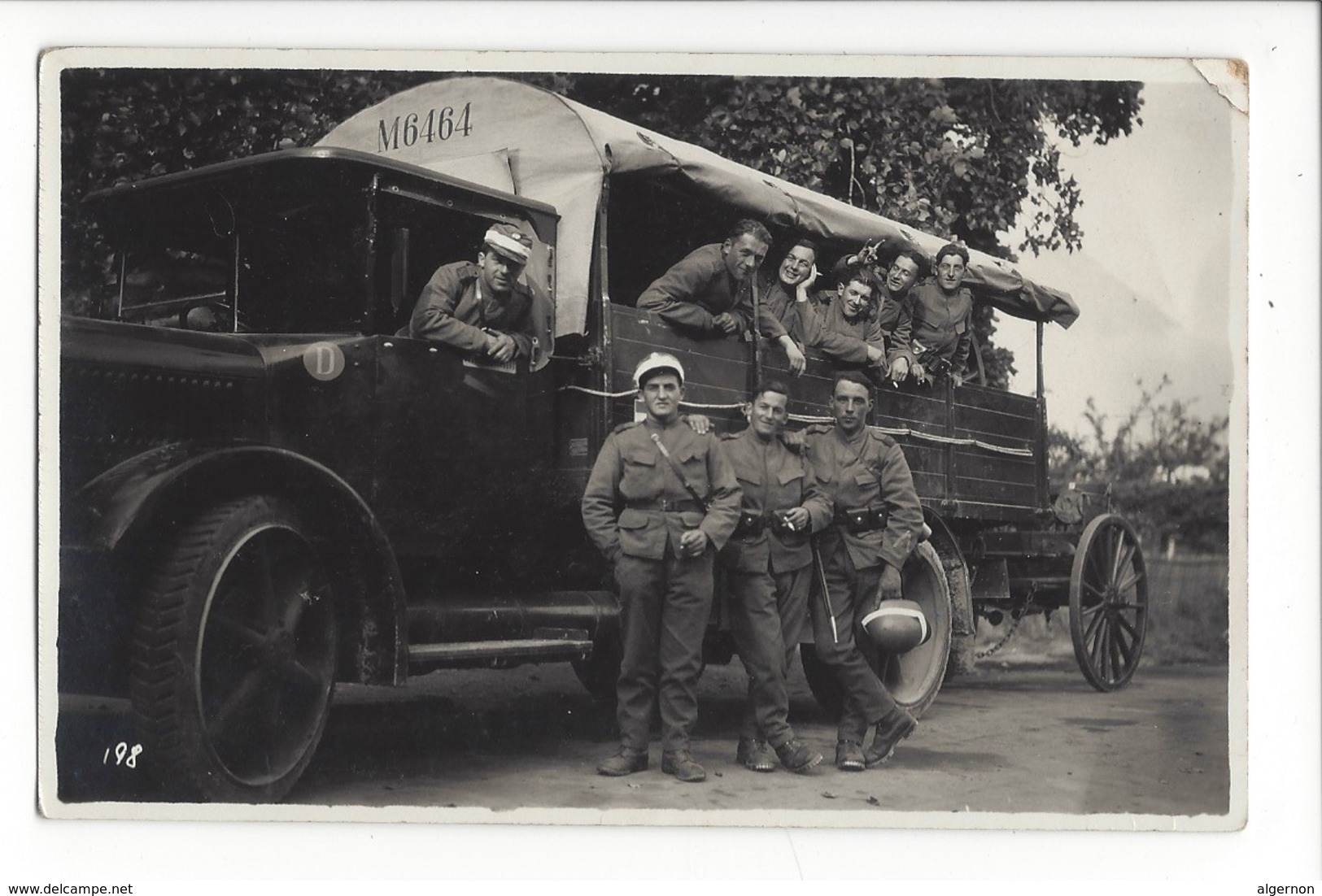 19815 - Armée Suisse Camion M6464 Soldats Photo Colombier Neuchâtel (attention Petit Pli Coin Supérieur) - Autres & Non Classés