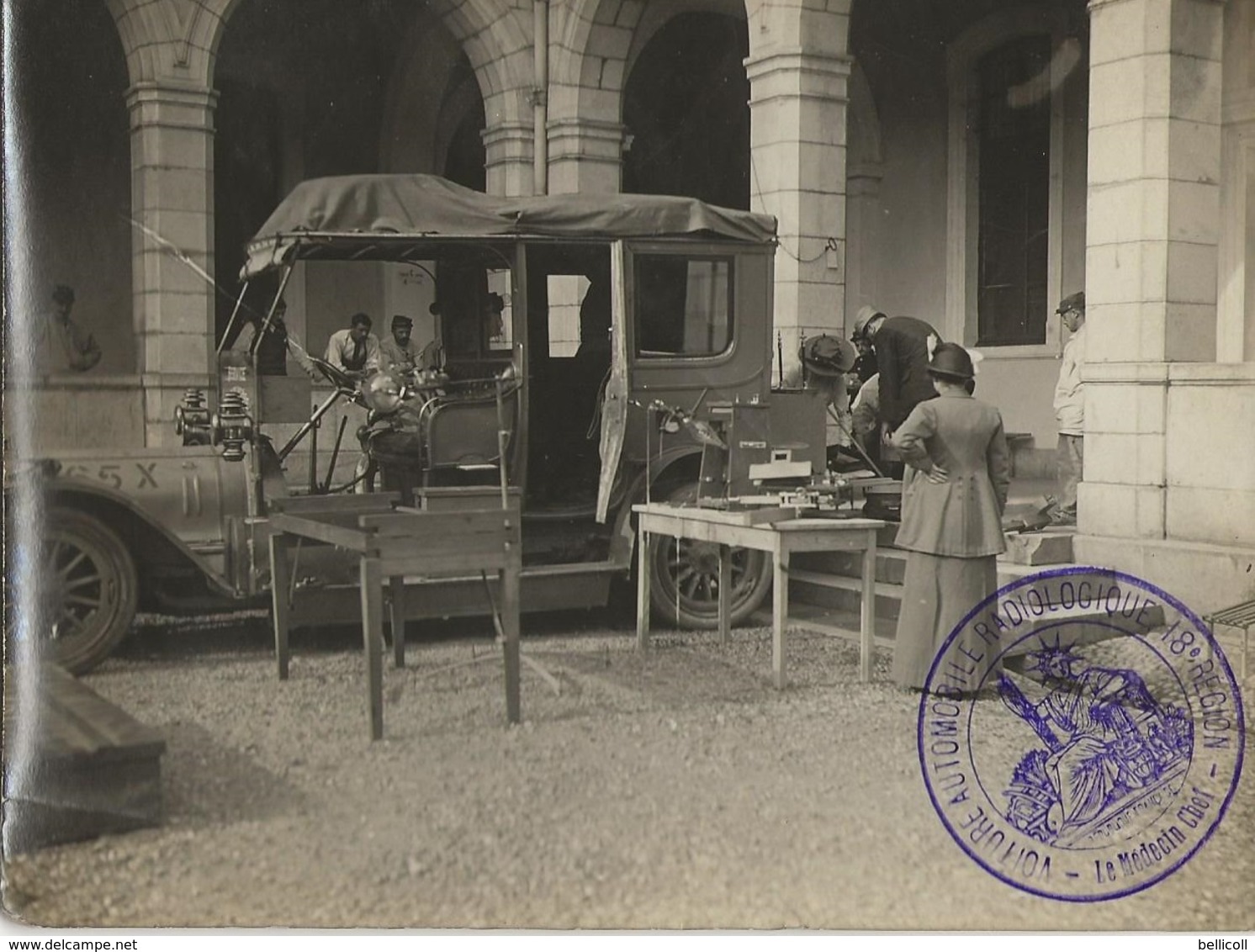 EXCEPTIONNEL  Photo SOUPLE Voiture Automobile Radiologique  Cachet Militaire 18ième Région  Médecin Chef Sans Patient - Guerre, Militaire