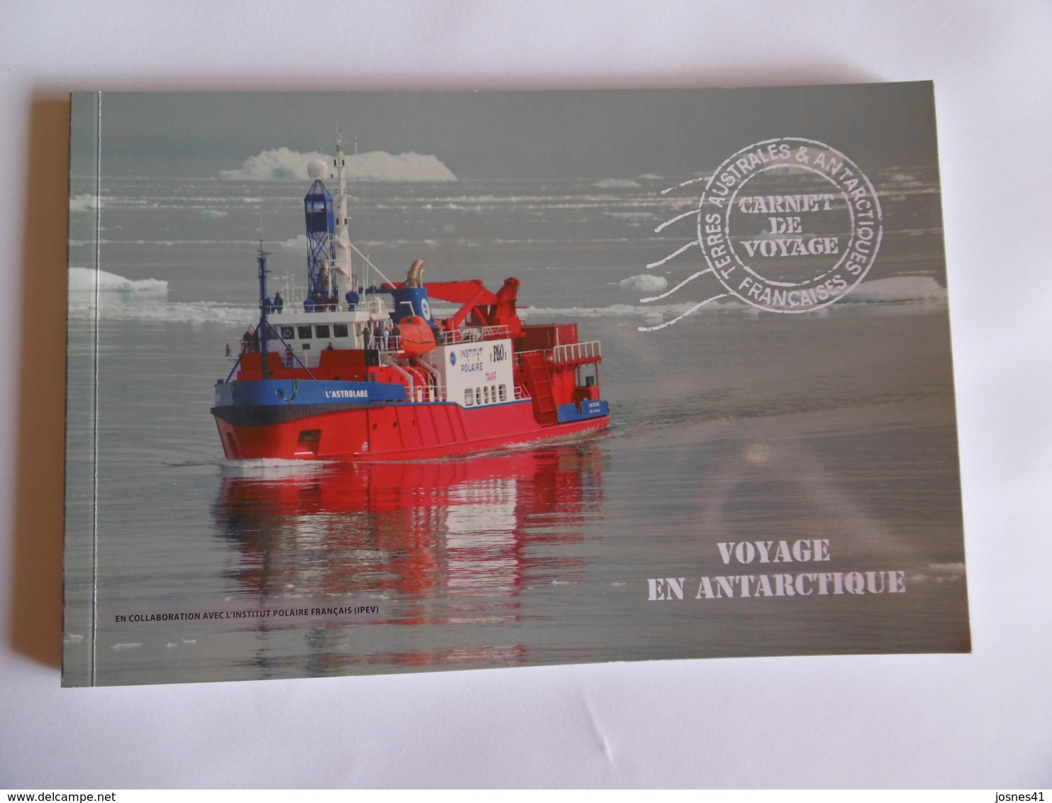 TAAF 2013   C661 * *  NO YT 661/676   CARNET  VOYAGE EN ANTARCTIQUE   BASE FRANCO ITALIENNE 2e PARTIE MONTEE A L ENVERS - Non Dentelés, épreuves & Variétés