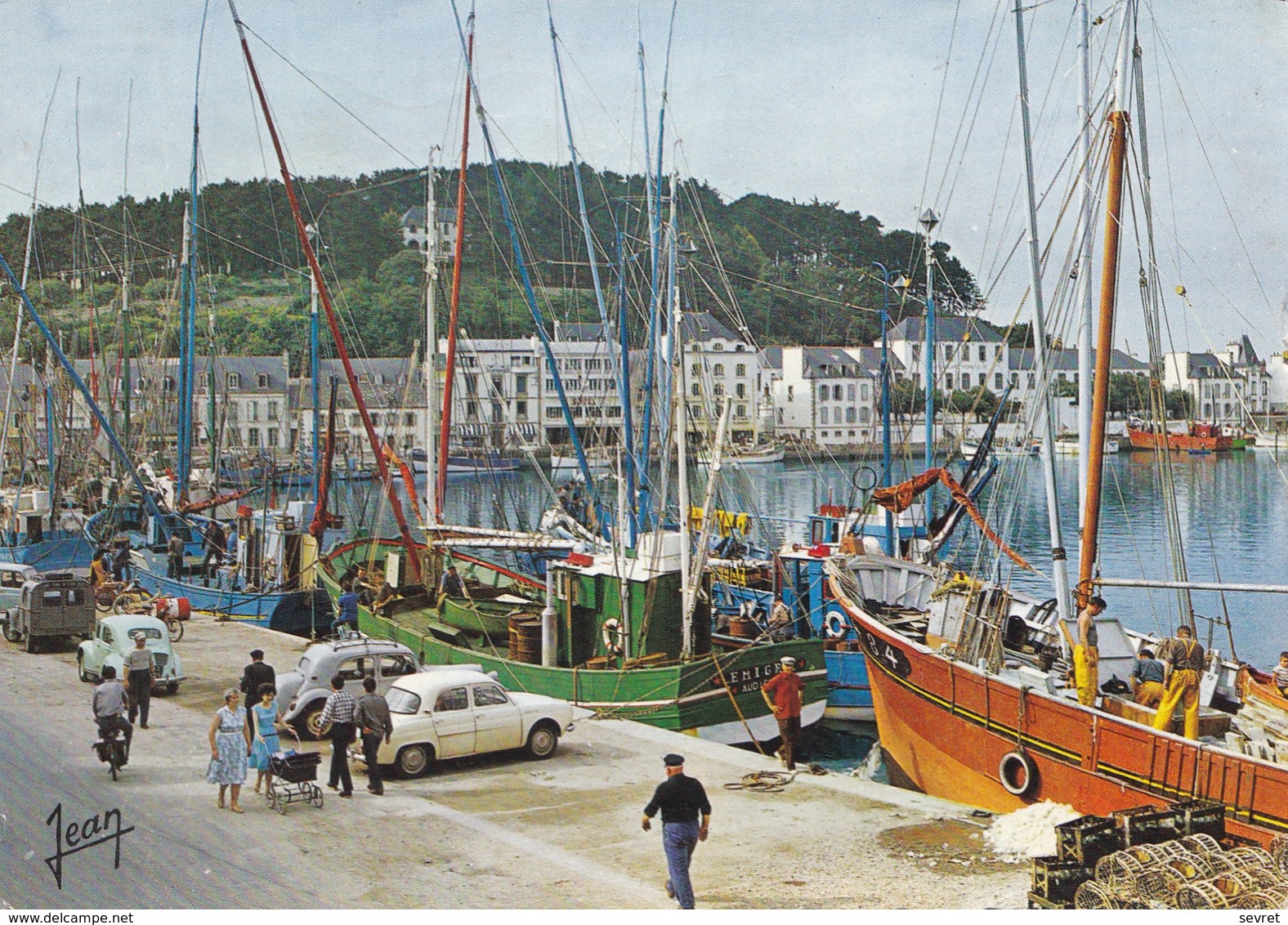 AUDIERNE - Le Port,  Thoniers à Quai -  CPM  Carte Rare - Audierne