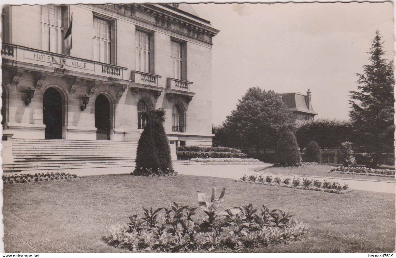 93  Aulnay Sous Bois L'hotel De Ville Et Ses Jardins - Aulnay Sous Bois