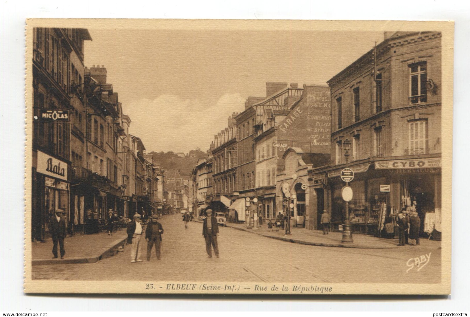 Elbeuf (76) - Rue De La République - CPA Avec Une Belle Vue Sur Les Magasins - Elbeuf