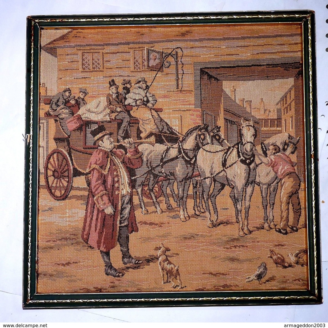 Ancien Tableau Cadre Bois Tapisserie Encadré Tenture Murale Depart Diligence - Tapis & Tapisserie