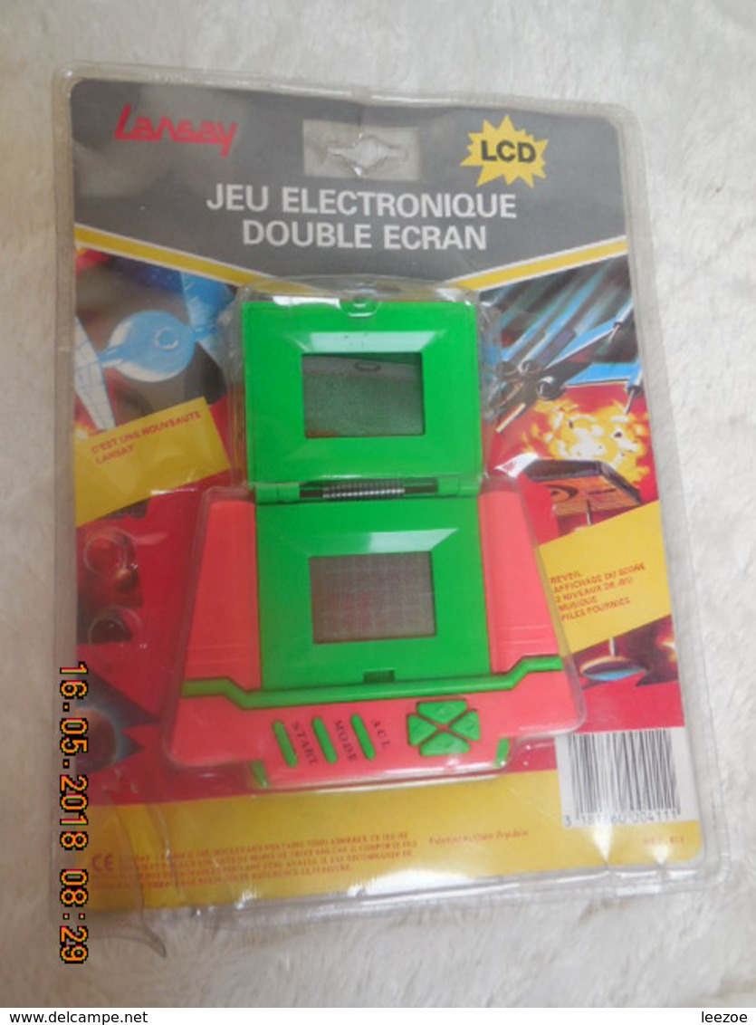 JEU ELECTRONIQUE DOUBLE ECRAN TYPE STAR WARS (au Vu De La Jaquette Arrière) COULEUR VERT..LANSAY - Other & Unclassified