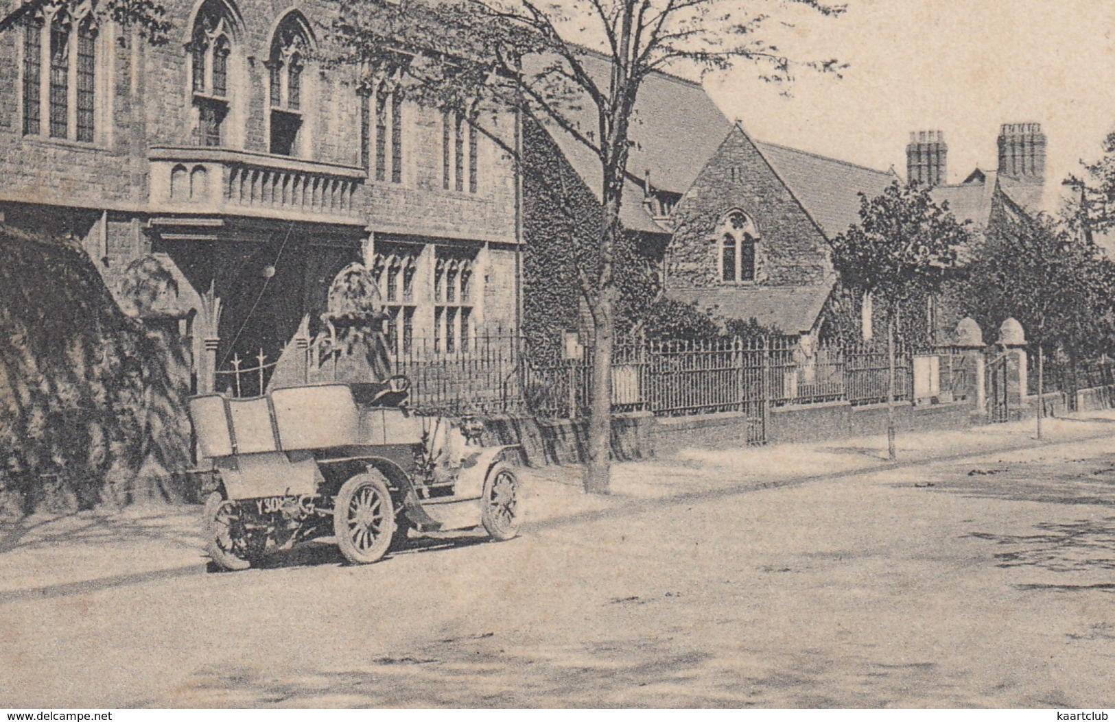 BRASS ERA CAR - ROLLS ROYCE 10 H.P. ? - Tonneau :  Minehead, The Town Hall & Avenue - (1905) - England - Voitures De Tourisme