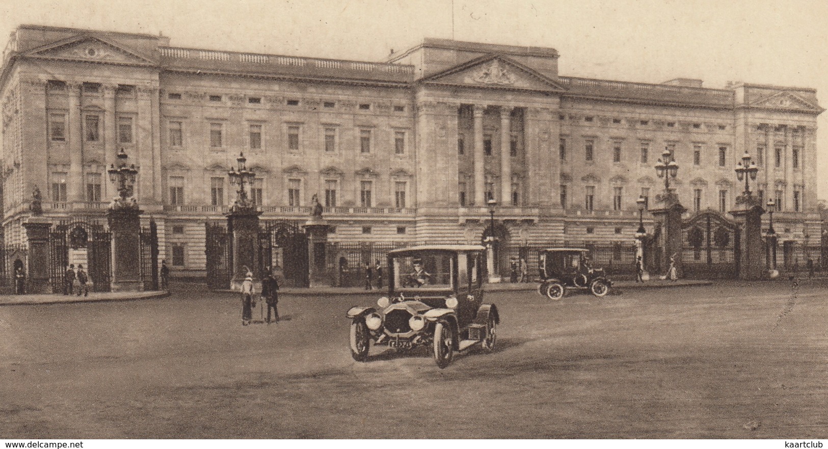 EDWARDIAN VINTAGE CARS - London, Buckingham Castle  - England - Passenger Cars