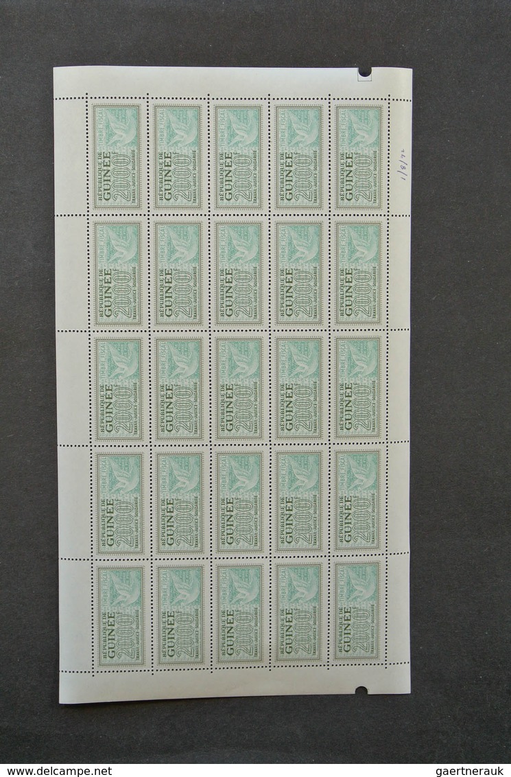 22643 Guinea: Stockpage With 4 Complete MNH Sheetlets Of 25 Fiscalstamps Of Guinee. - Guinée (1958-...)