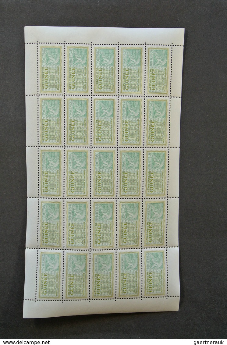 22643 Guinea: Stockpage With 4 Complete MNH Sheetlets Of 25 Fiscalstamps Of Guinee. - Guinée (1958-...)