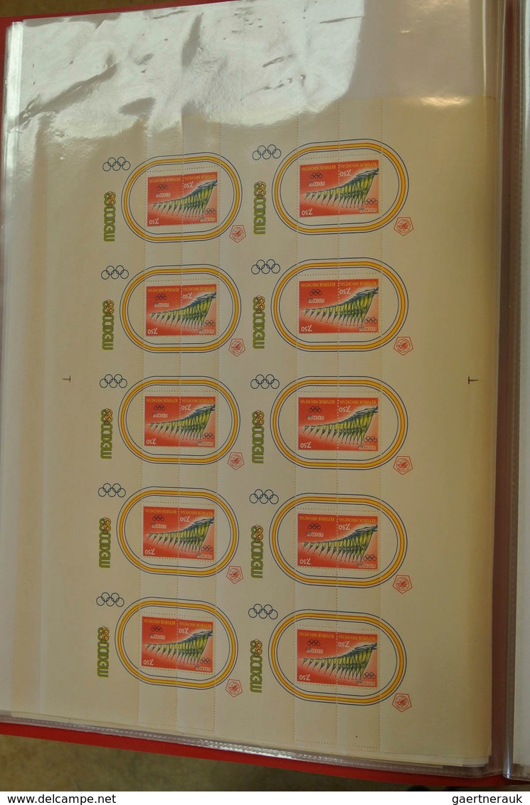 22773 Indonesien: Folder With 15 Uncut Sheets With Souvenir Sheets, Including Phase Prints And Misperfoart - Indonésie