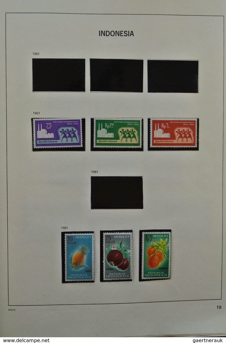 22779 Indonesien: 1949-1976. Nicely filled, mostly MNH and mint hinged collection Indonesia 1949-1976 in D