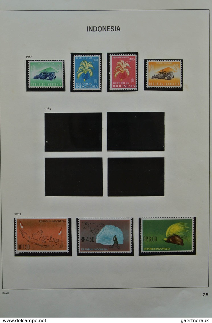 22779 Indonesien: 1949-1976. Nicely filled, mostly MNH and mint hinged collection Indonesia 1949-1976 in D