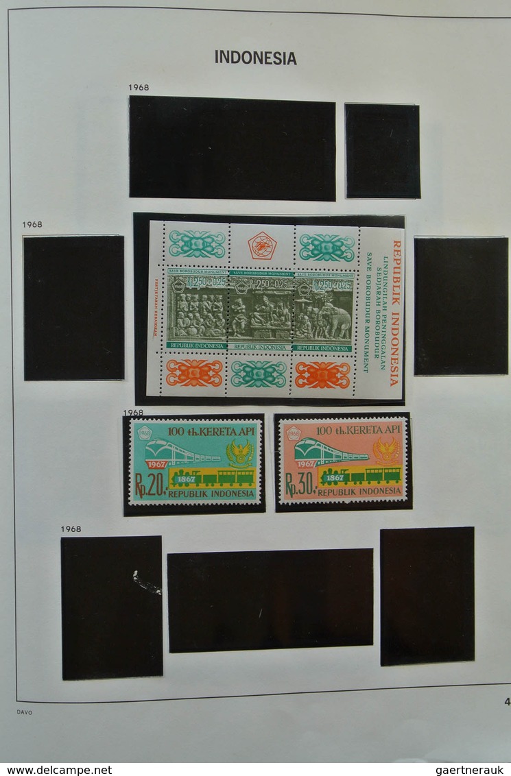 22779 Indonesien: 1949-1976. Nicely filled, mostly MNH and mint hinged collection Indonesia 1949-1976 in D