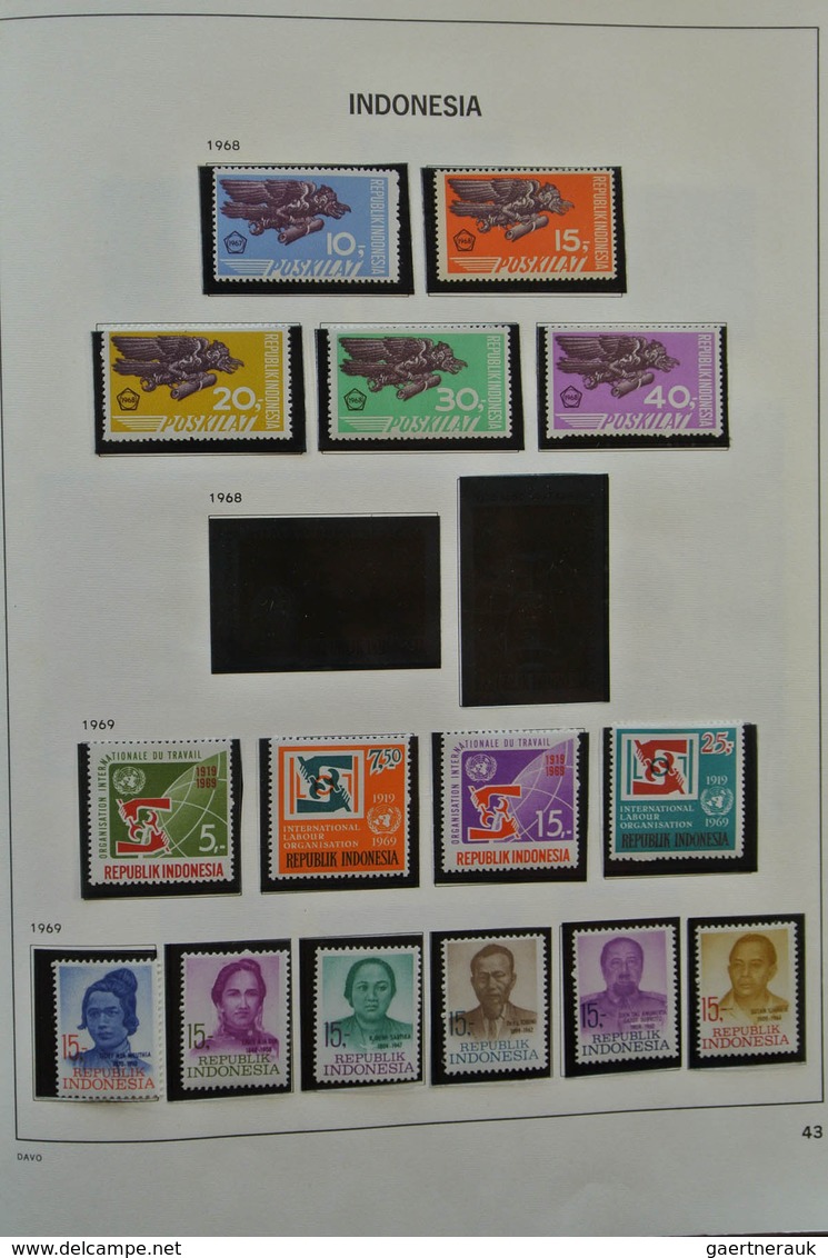 22779 Indonesien: 1949-1976. Nicely filled, mostly MNH and mint hinged collection Indonesia 1949-1976 in D