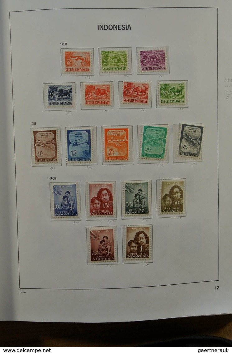 22780 Indonesien: 1949-2010. Very Well Filled, Mostly MNH Collection Indonesia 1949-2010 In 2 Albums And 1 - Indonésie