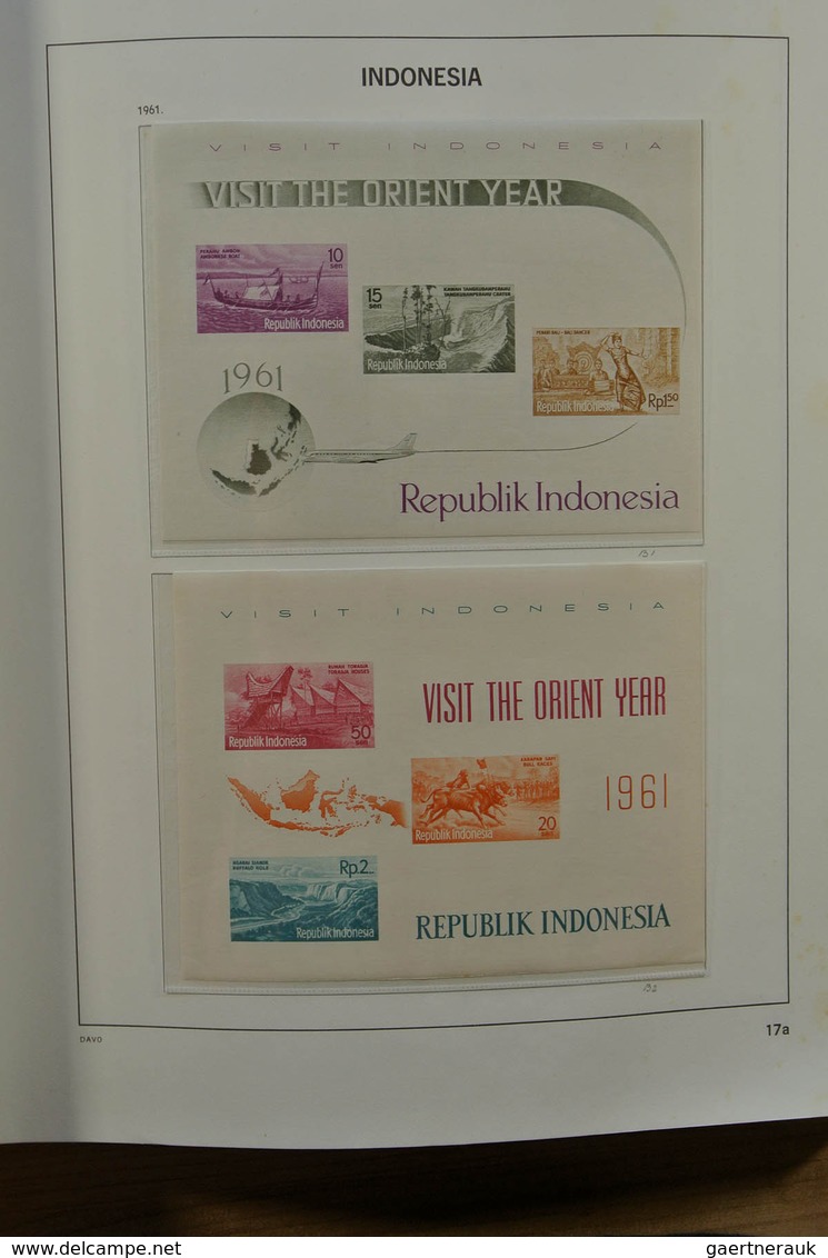 22780 Indonesien: 1949-2010. Very well filled, mostly MNH collection Indonesia 1949-2010 in 2 albums and 1