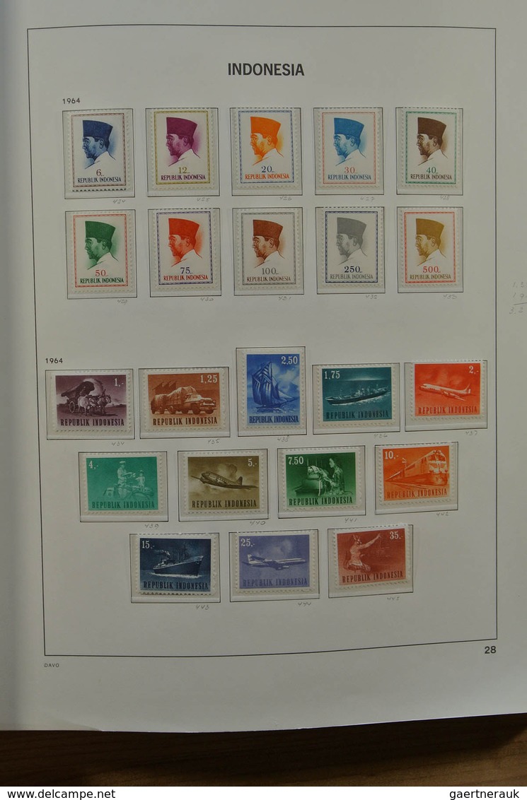 22780 Indonesien: 1949-2010. Very well filled, mostly MNH collection Indonesia 1949-2010 in 2 albums and 1