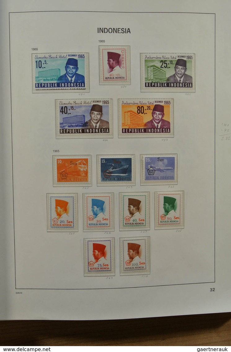 22780 Indonesien: 1949-2010. Very well filled, mostly MNH collection Indonesia 1949-2010 in 2 albums and 1